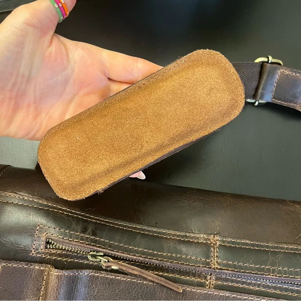 RUSTIC TOWN Brown LEATHER MESSENGER BAG Briefcase Computer LAPTOP BAG‎